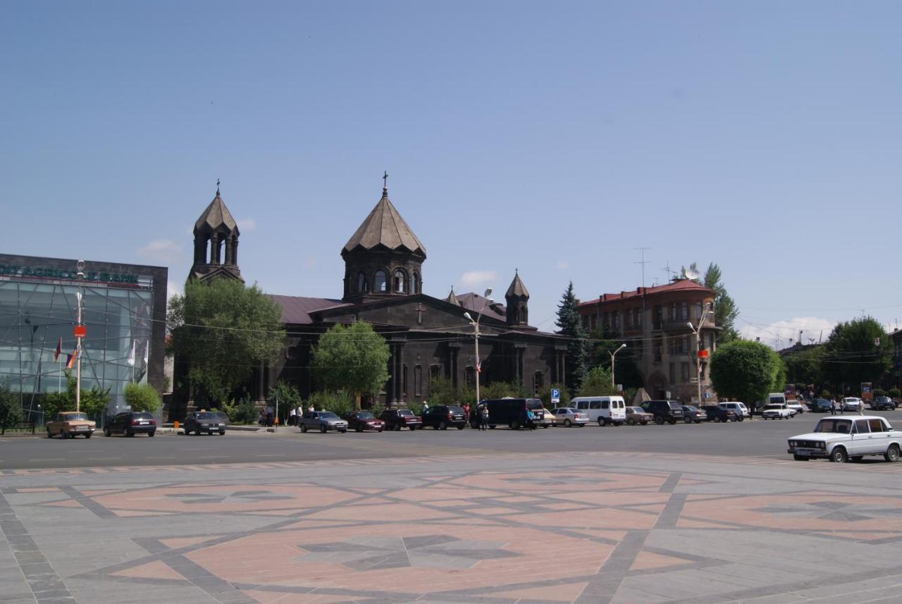 Posutochny Gostevoi Dom Hotel Guiumri Exterior foto